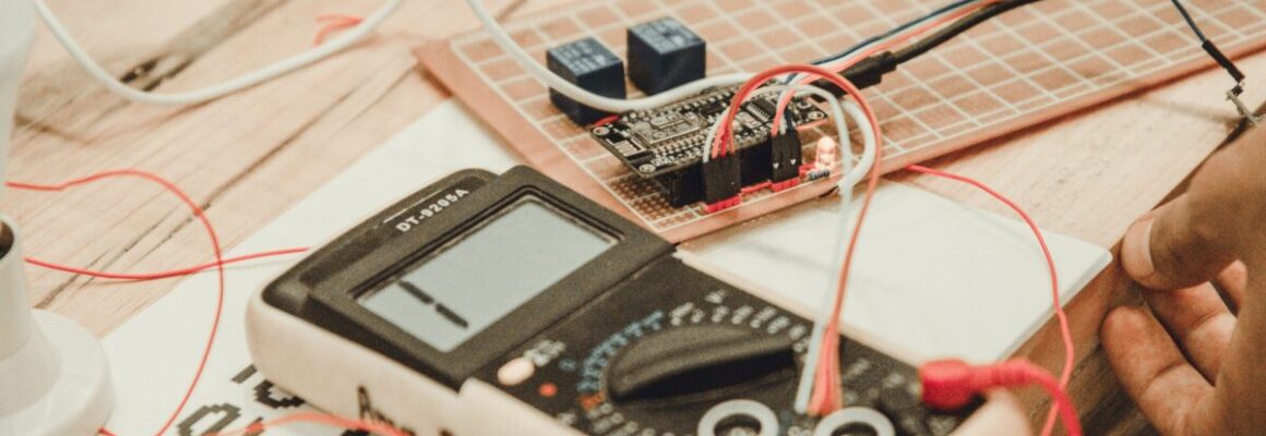 𝗠𝗮𝗶𝗻𝘁𝗲𝗻𝗮𝗻𝗰𝗲 𝗧𝗶𝗽𝘀: 𝗘𝗻𝘀𝘂𝗿𝗶𝗻𝗴 𝗧𝗿𝗮𝗻𝘀𝗳𝗼𝗿𝗺𝗲𝗿 𝗟𝗼𝗻𝗴𝗲𝘃𝗶𝘁𝘆 𝗮𝗻𝗱 𝗦𝗮𝗳𝗲𝘁𝘆!